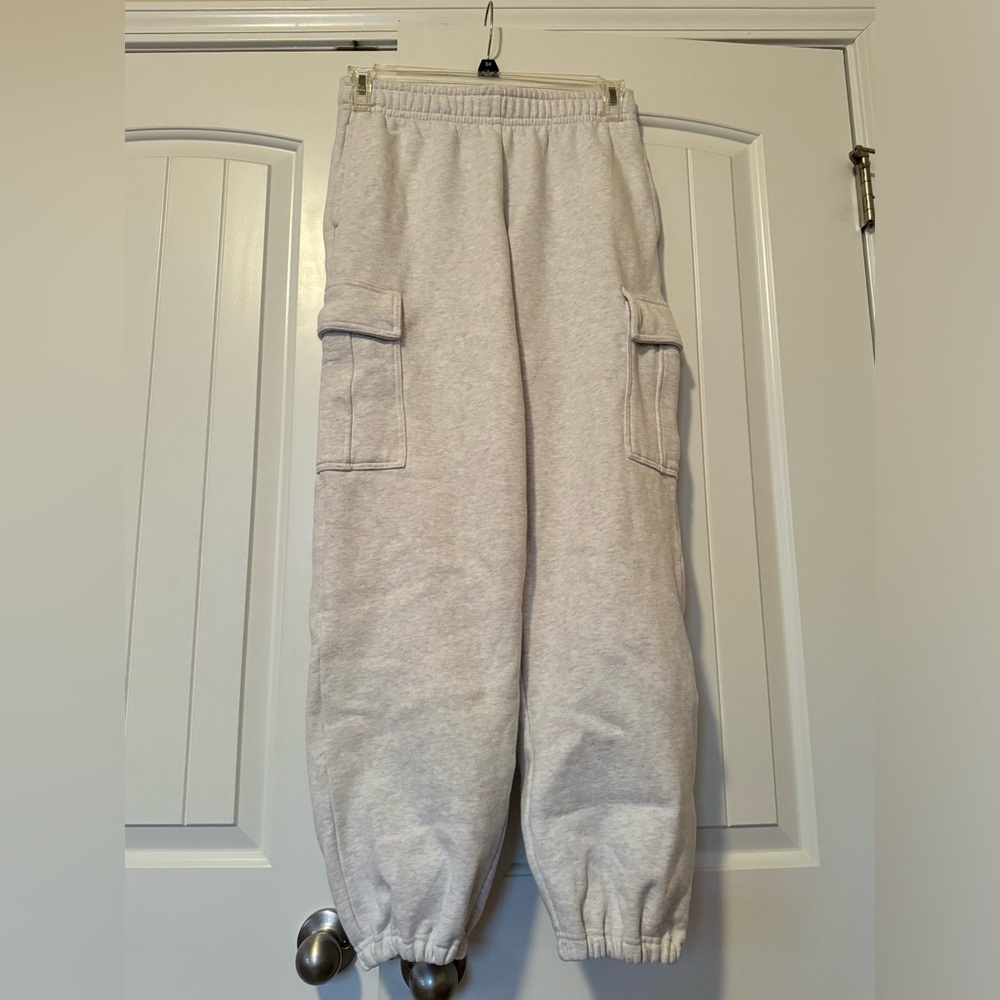 Aritzia TNA Mega Cargo Sweatpants